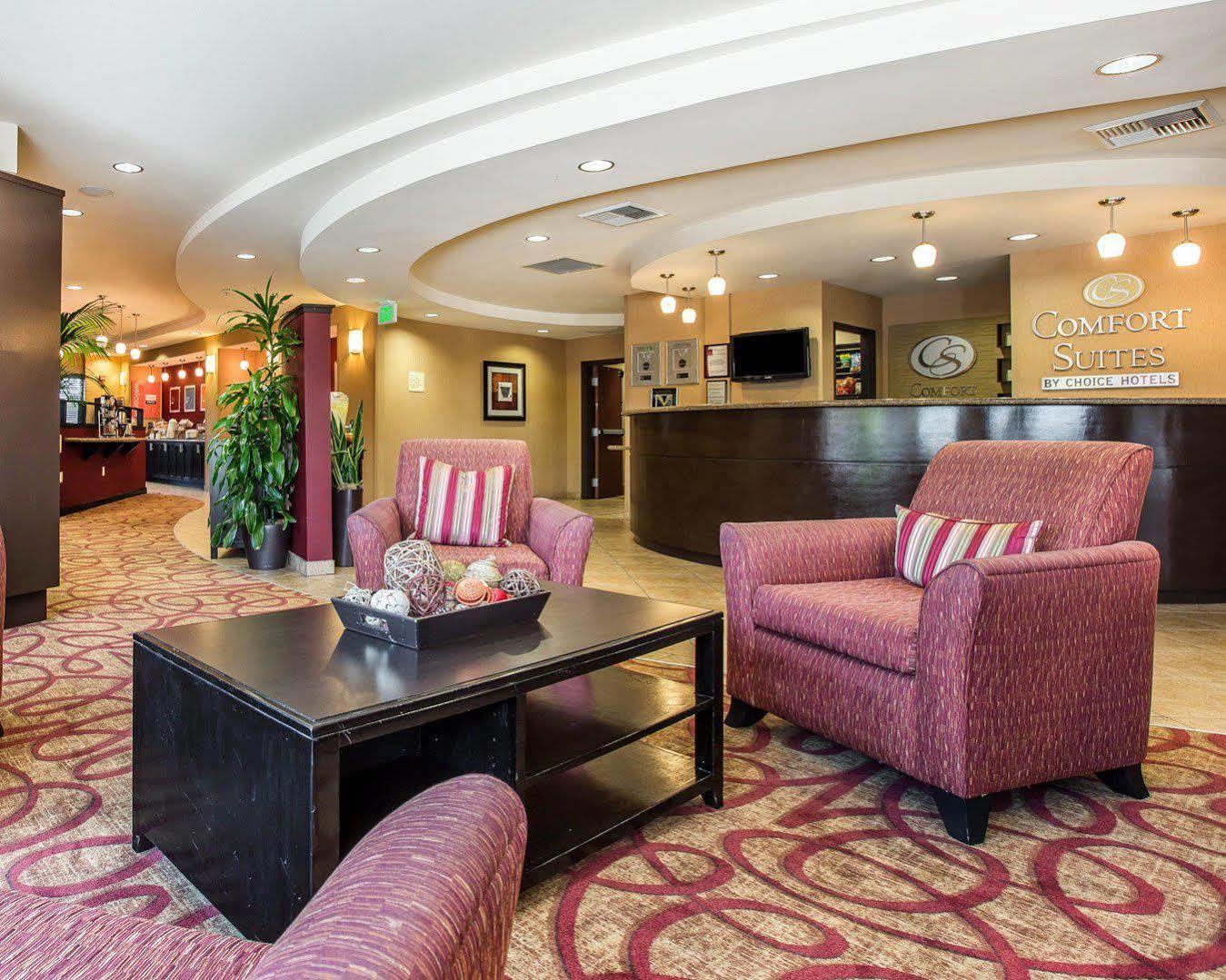 คอมฟอร์ต สวีท ออนทาริโอ แอร์พอร์ต คอนเวนชั่น เซนเตอร์ Hotel ออนตาริโอ ภายนอก รูปภาพ