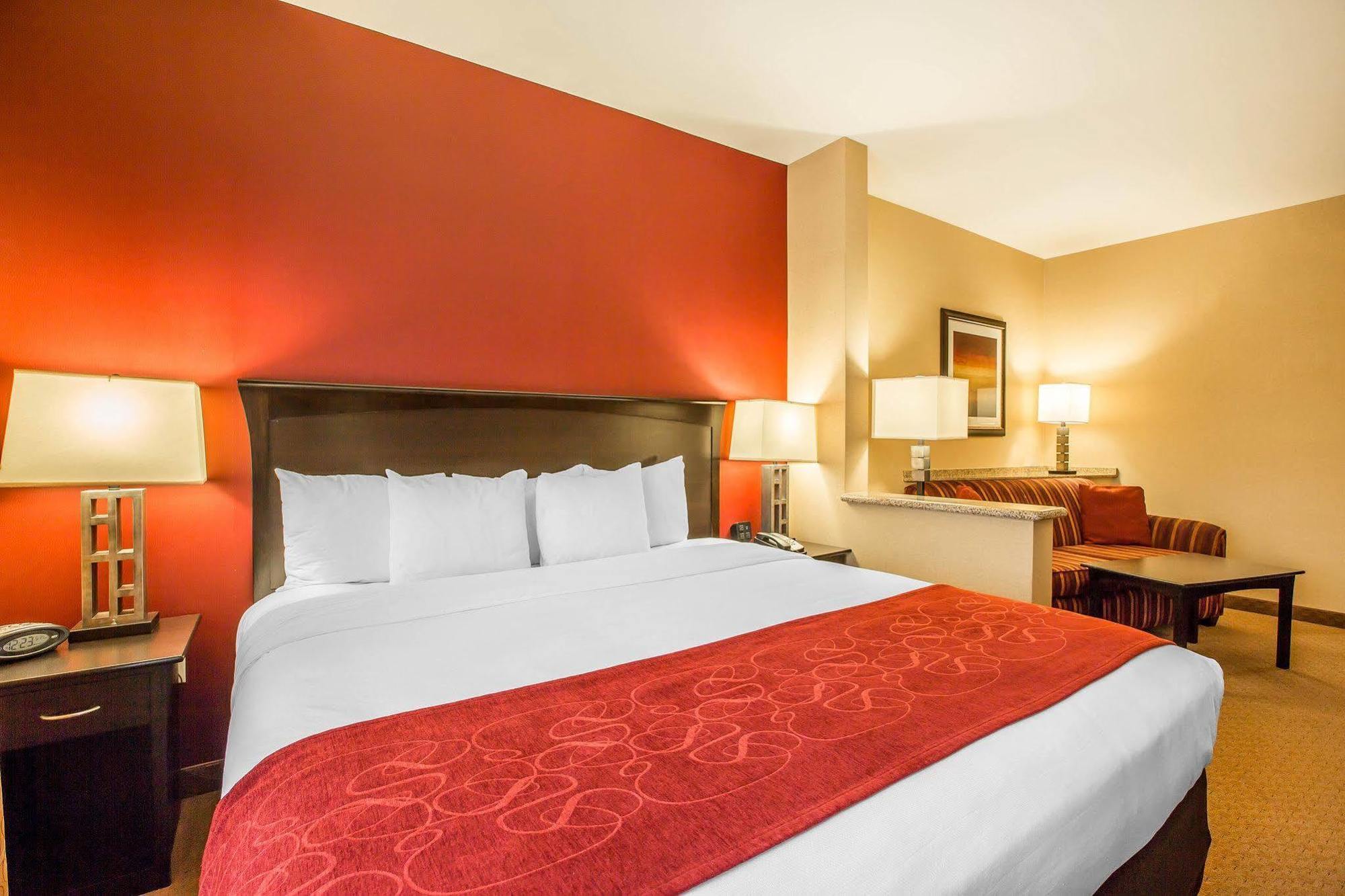 คอมฟอร์ต สวีท ออนทาริโอ แอร์พอร์ต คอนเวนชั่น เซนเตอร์ Hotel ออนตาริโอ ภายนอก รูปภาพ